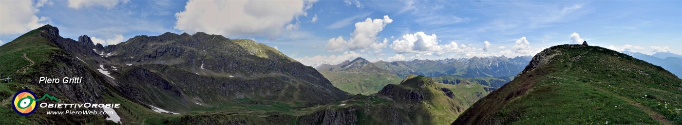41 Panoramica tra Monte Foppa a dx e Valletto a sx.jpg